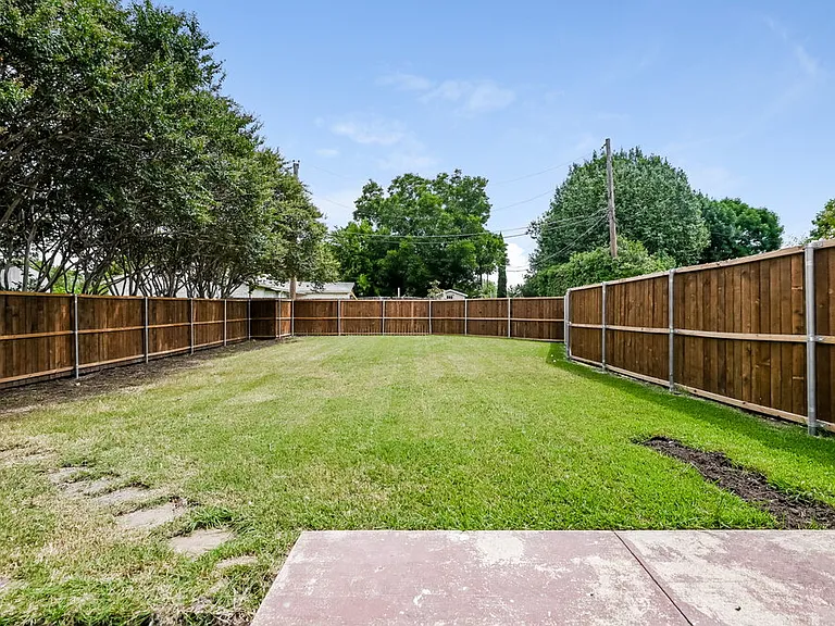 1506 Rancho Dr — Photo 17