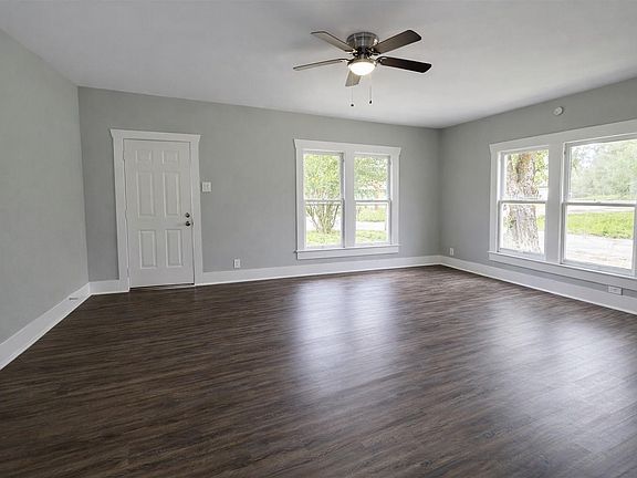 2nd image of 716 Olive St