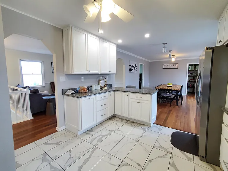 11 Endicott Ln #B2 — Photo 11