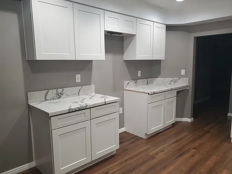 902 N Pass Ave — Photo 23