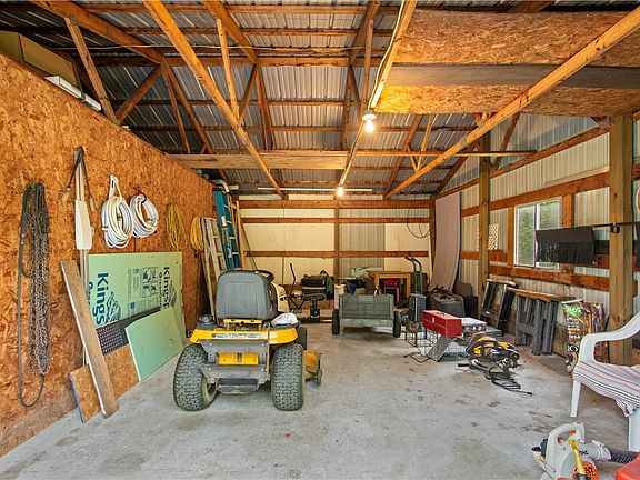 17th image of 380 Oliver Blvd #3