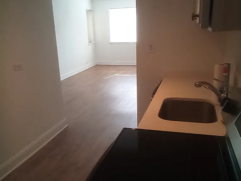 825 Ridge Ave #206 — Photo 10