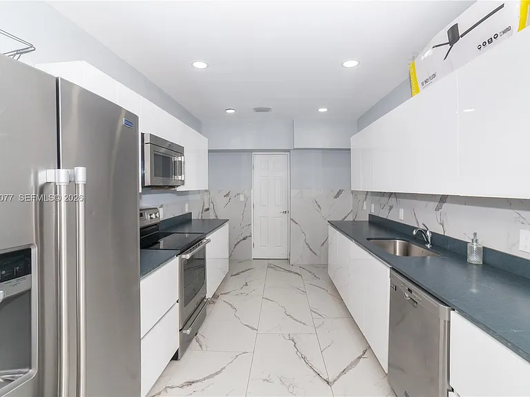 1904 S Ocean Dr #604 — Photo 23
