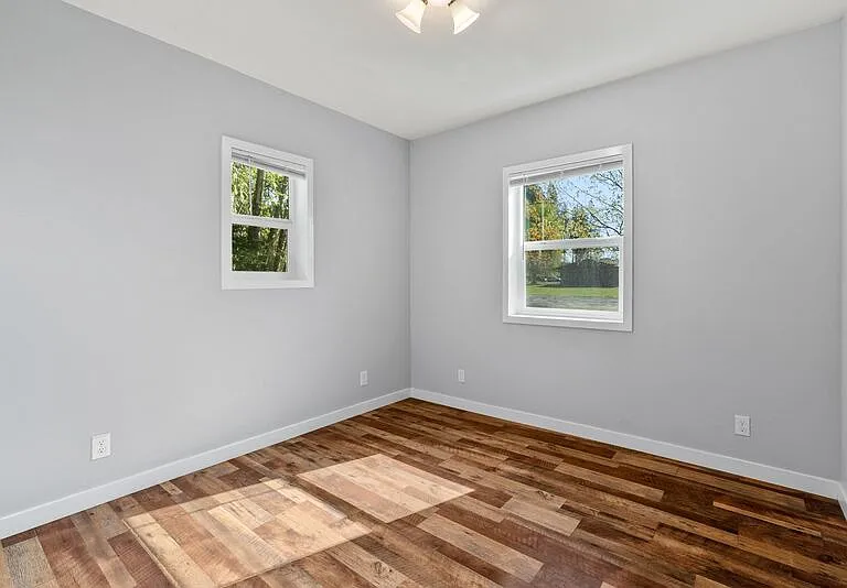 900 Westwood Dr — Photo 18
