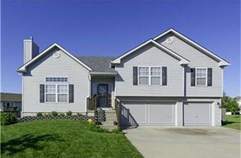 1st image of 8722 N Robinhood Ave