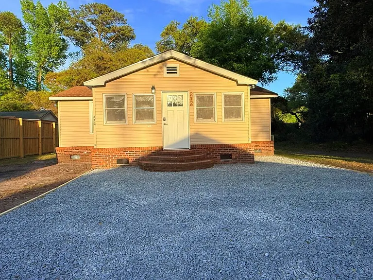 312 Sycamore St — Photo 1