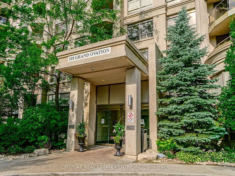 310 Burnhamthorpe Rd W #1704 — Photo 3