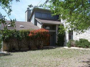 127 Crockett Dr, Kerrville, TX 78028