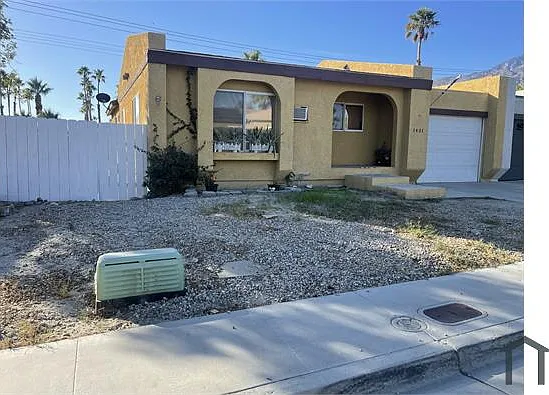3 bed, 1160 sqft, $2,800 — Photo 1