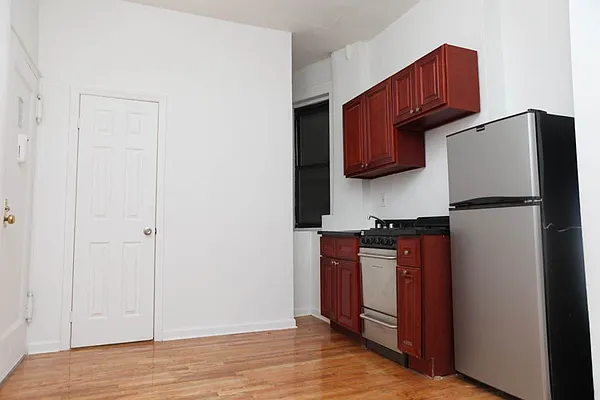 Rented by Citi Habitats | media 10