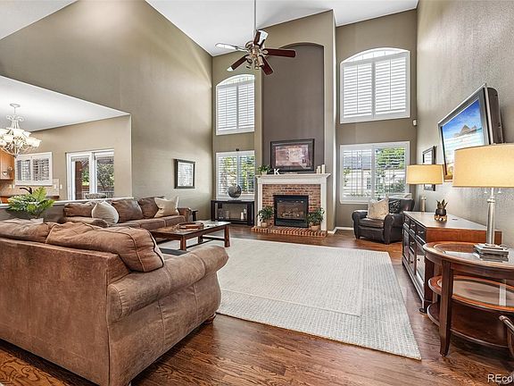 5th image of 10053 Heywood Street