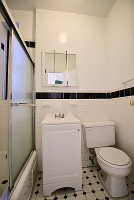 Rented by Rudd Group LTD | media 12