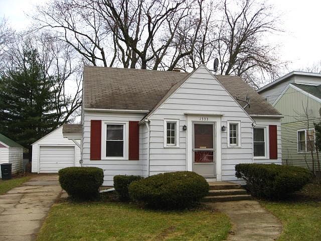 1st image of 1333 Houseman Ave NE