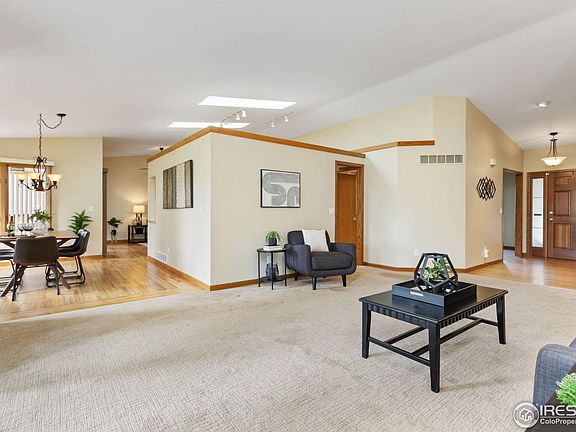 4th image of 5349 Wheaton Dr