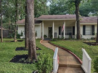 1004 Bedford Ct W, Hurst, TX 76053