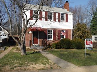 5951 10th Rd N, Arlington, VA 22205