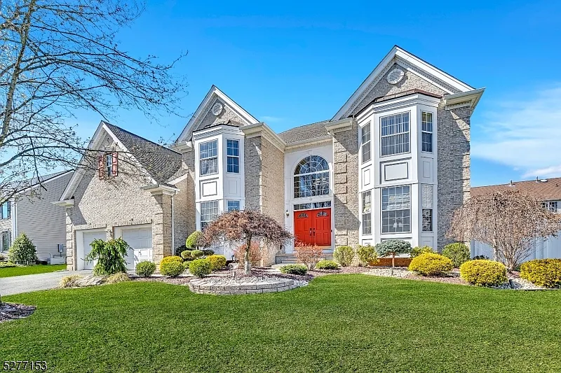 59 Monica Way photo 1