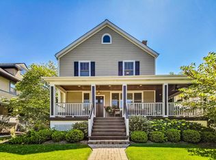 814 N Grove Ave, Oak Park, IL