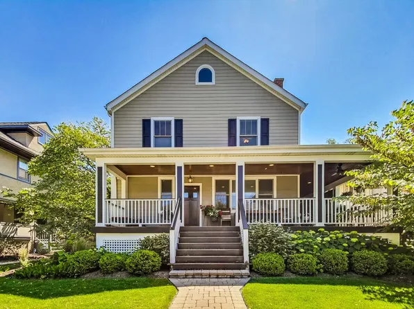 814 N Grove Ave, Oak Park, IL 60302