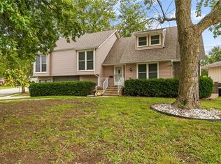 3712 SW Christiansen Dr, Blue Springs, MO 64014