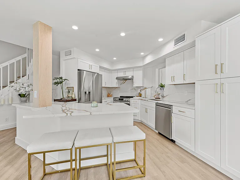 288 Seabreeze Cir — Photo 12
