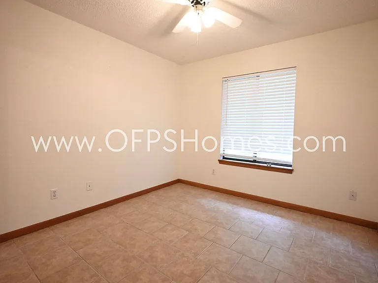 3934 Balsam Dr — Photo 34