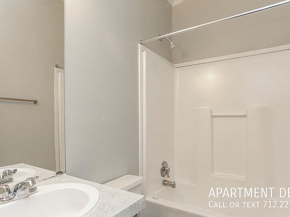 4th image of 635 Summer Park Dr #3827