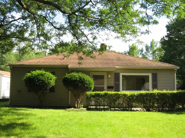 1107 Briarcliff Dr, Urbana, IL 61801