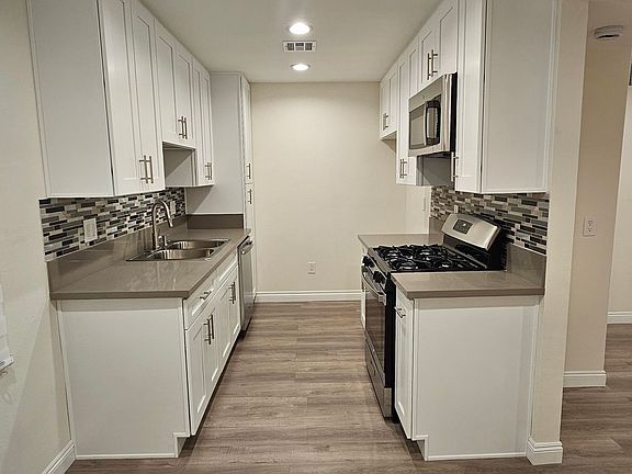 5th image of 8655 Orion Ave Unit 8