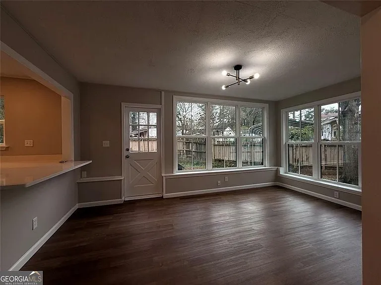 1055 Pinecrest Dr — Photo 19