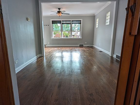 5th image of 5330 N Oak Park Ave