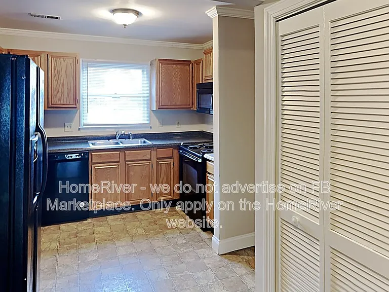 1161 Glendale Dr — Photo 5