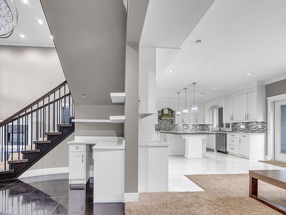 2nd image of 2775 McCallum Rd