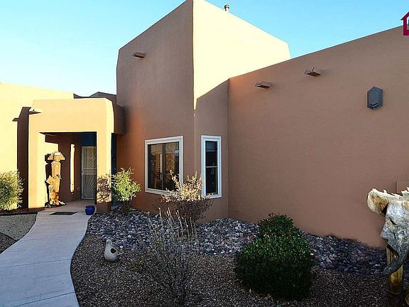 3rd image of 1124 Pueblo Gardens Ct