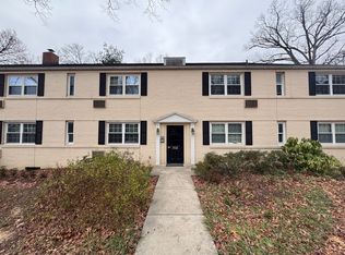 202 N Trenton St APT 4, Arlington, VA 22203