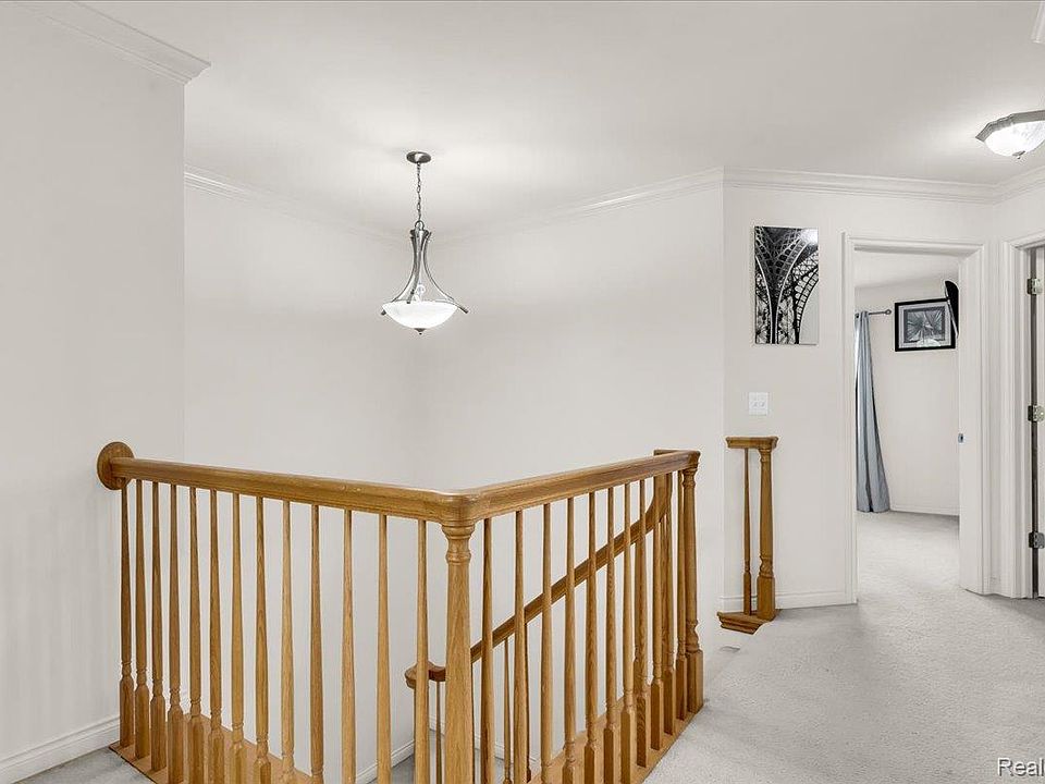 1143 Polo Dr, photo 16