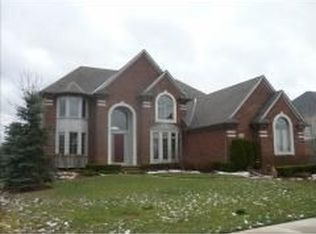 48391 Binghampton Dr, Northville, MI
