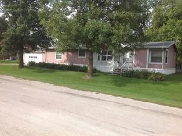 101 S Pine St, Clearmont, MO 64431