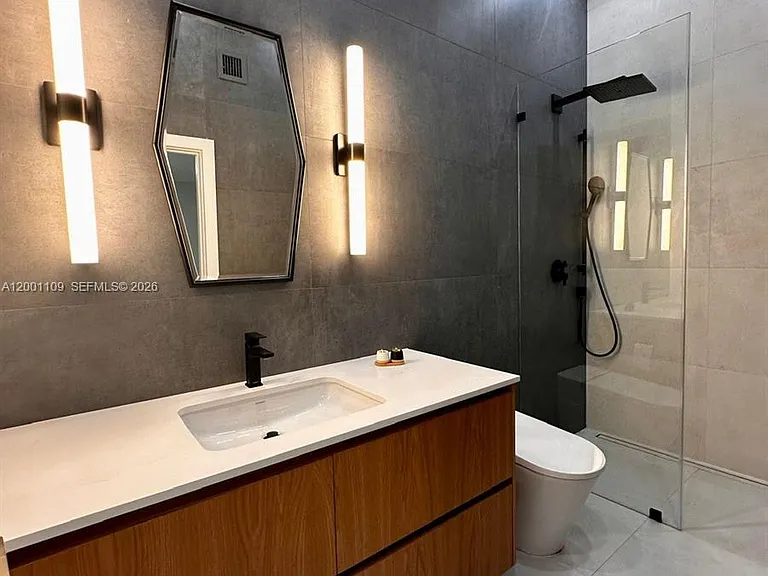 223 NW 129th Ave — Photo 33