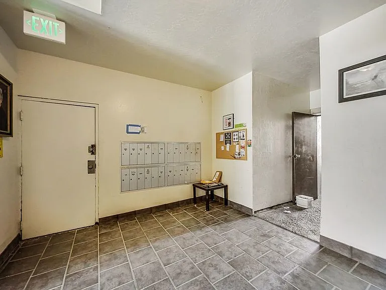 4350 Kirkham Street — Photo 8
