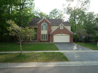 7287 Village Square Dr, West Bloomfield, MI