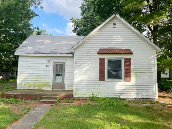 311 W Church St, Sadorus, IL 61872