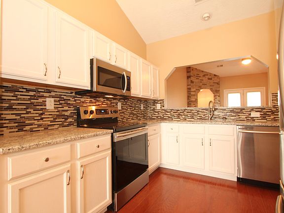 2nd image of 3835 Lochdale Ter