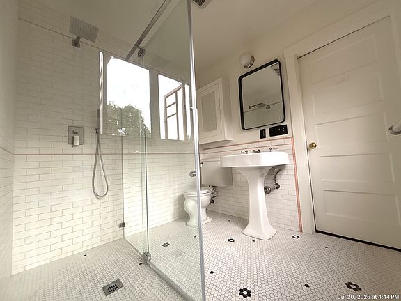 5th image of 138 W Montecito Ave #A