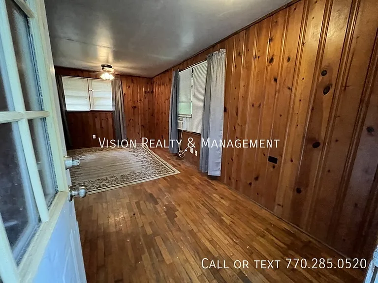 121 Howell Rd #B — Photo 4