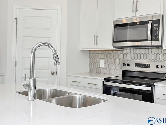 4th image of 29556 Satilla Cir