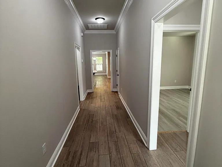 404 Sparrowhawk St — Photo 8