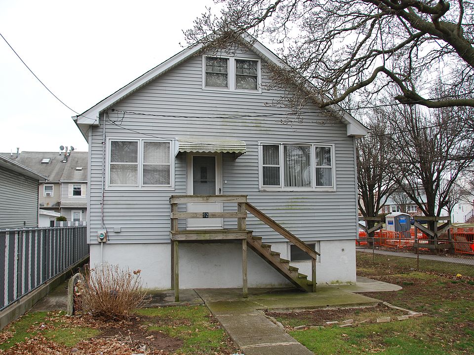 1st image of 92 Reid Ave