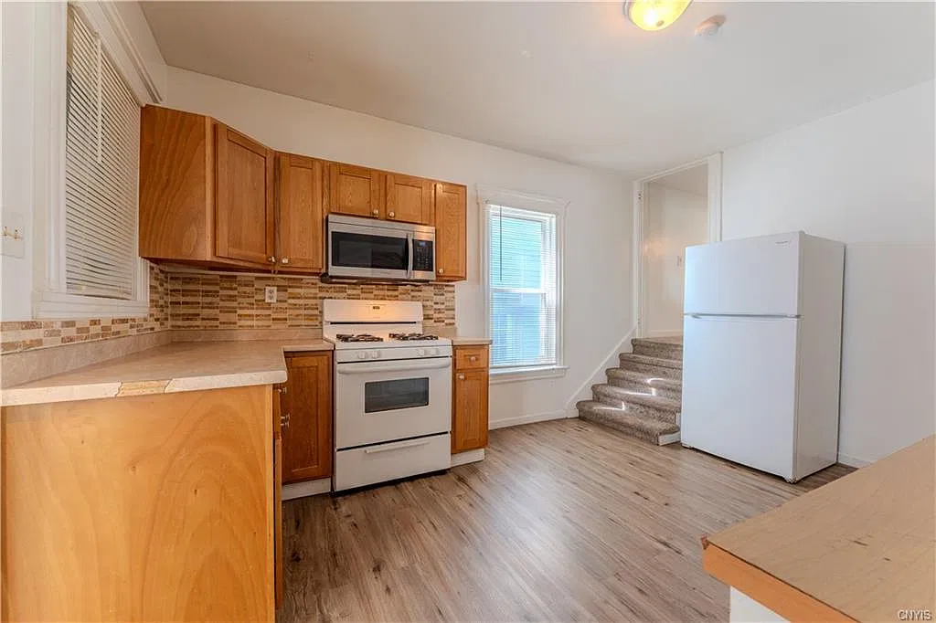4 bed, 1440 sqft, $1,995 — Photo 3