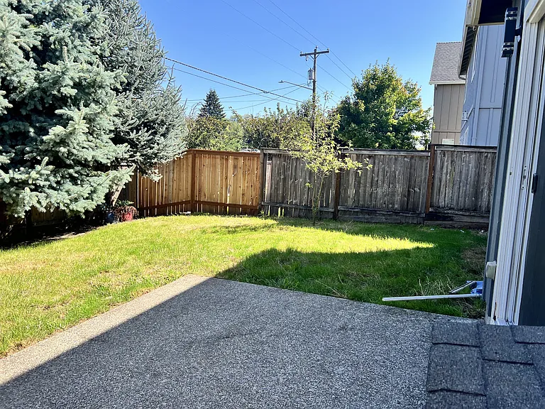 4059 Thoroughbred Ave SE — Photo 6